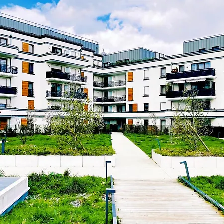 Le Lion D'or - Parking - Netflix - Wifi - Nerf Apartment Bussy-Saint-Georges
