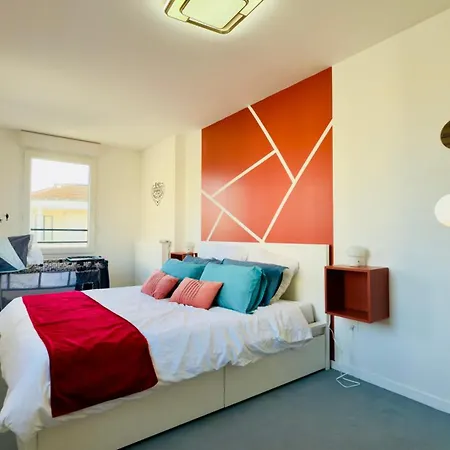 Le Lion D'or - Parking - Netflix - Wifi - Nerf Apartment Bussy-Saint-Georges